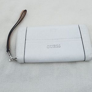 Guess Wallet